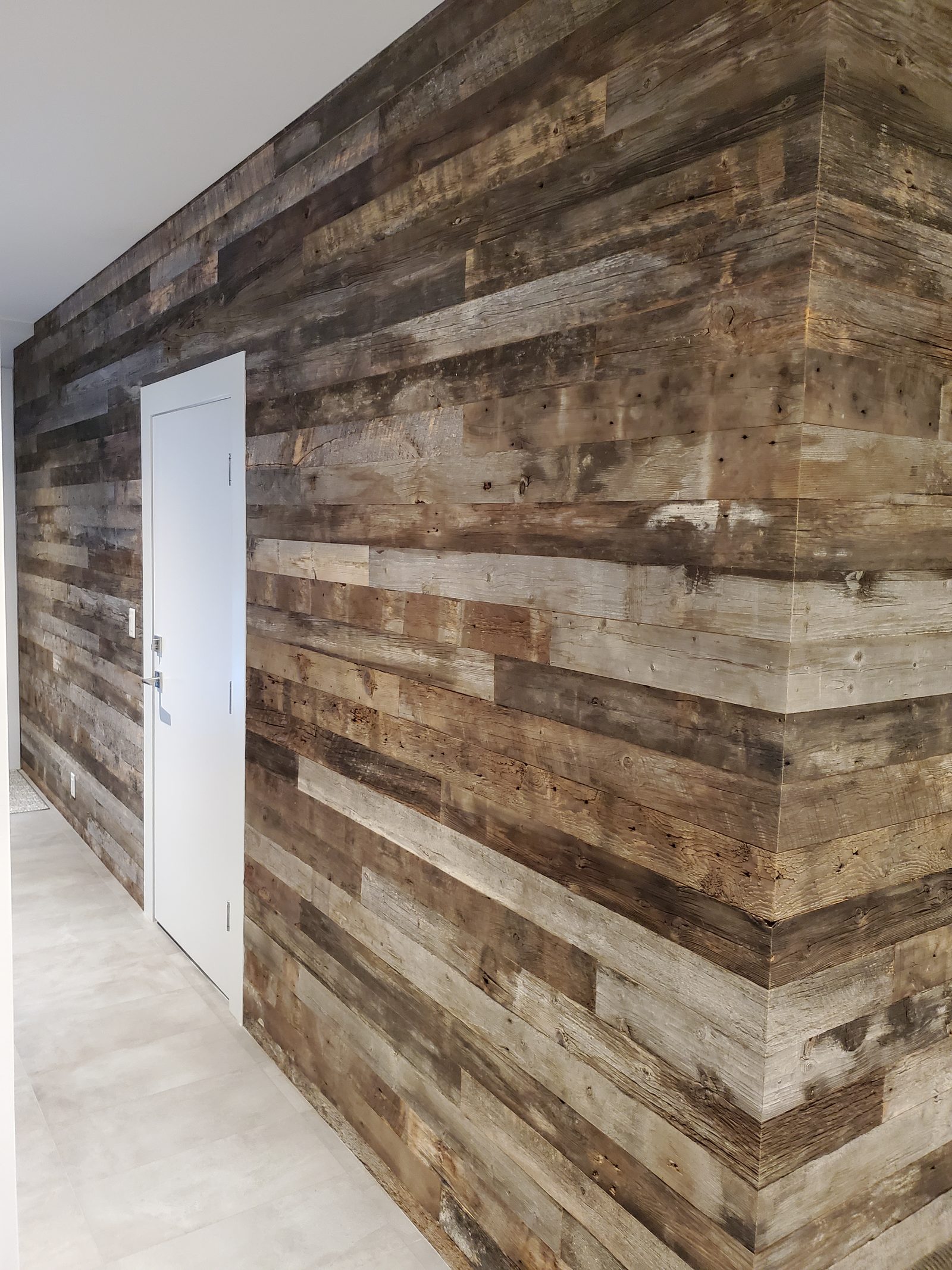 Reclaimed timber feature ceiling, precisely fitted